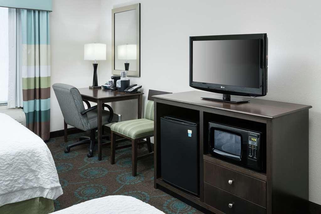 Hampton Inn & Suites Huntsville Research Park Area Room photo