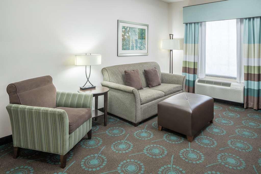 Hampton Inn & Suites Huntsville Research Park Area Room photo